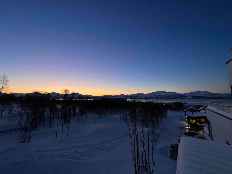 Ny Leilighet I Nytt Bygg I Naturskjonne Omgivelser! Tromso Luaran gambar